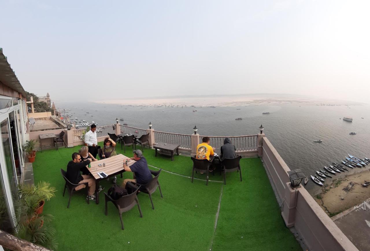 Hotel Sita Palace On Heritage Ghats Of Benaras Varanasi Exterior foto