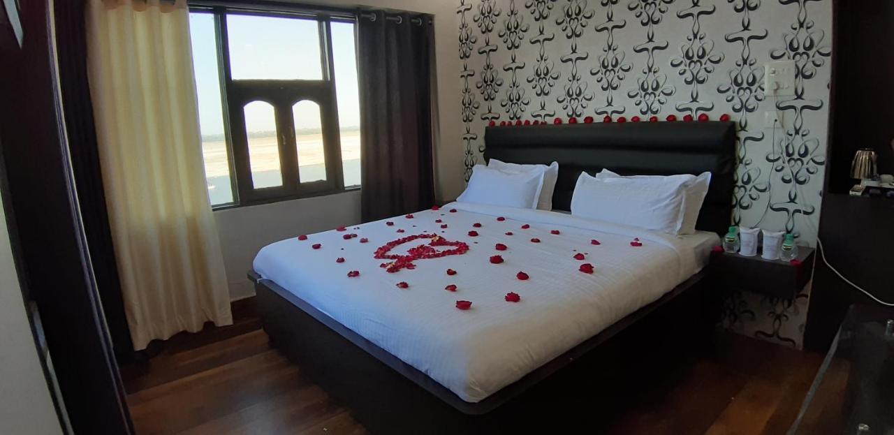 Hotel Sita Palace On Heritage Ghats Of Benaras Varanasi Quarto foto