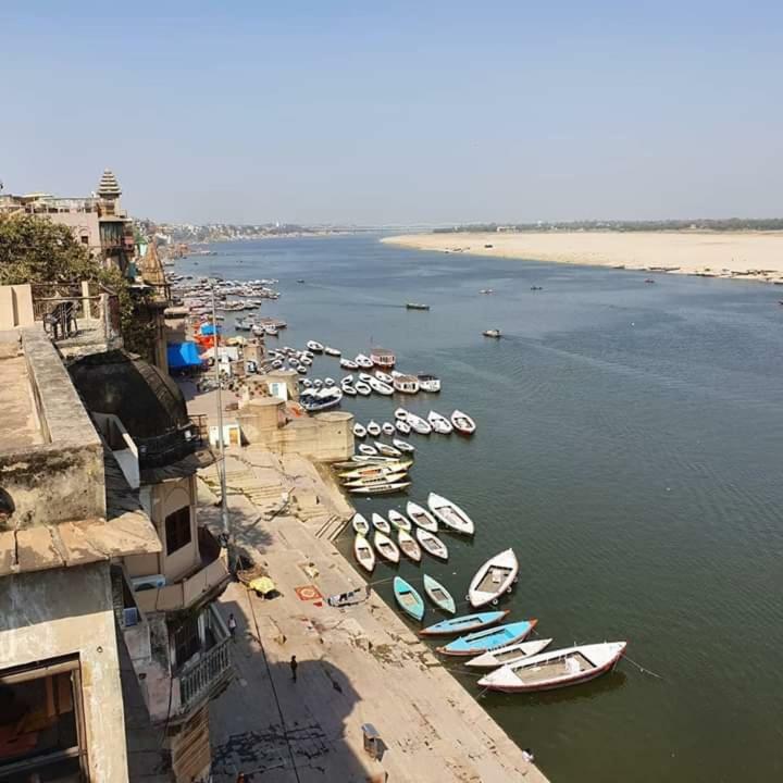 Hotel Sita Palace On Heritage Ghats Of Benaras Varanasi Exterior foto