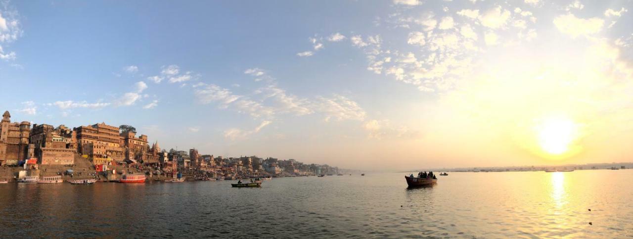 Hotel Sita Palace On Heritage Ghats Of Benaras Varanasi Exterior foto